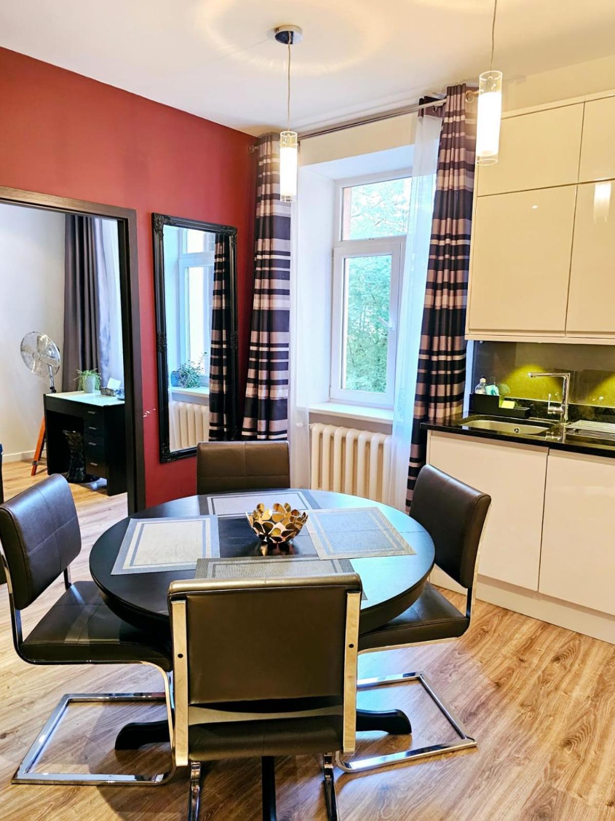 Modern 2 Bedroom Apartment In The City Centre Riga Kültér fotó